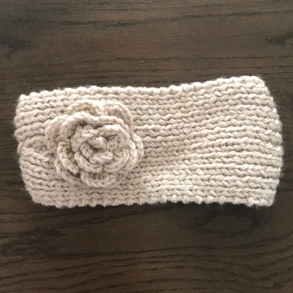 Knit headband with rose